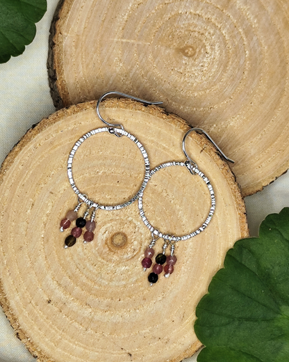 Pendientes aro grande con turmalinas multicolor. Joya artesanal en plata