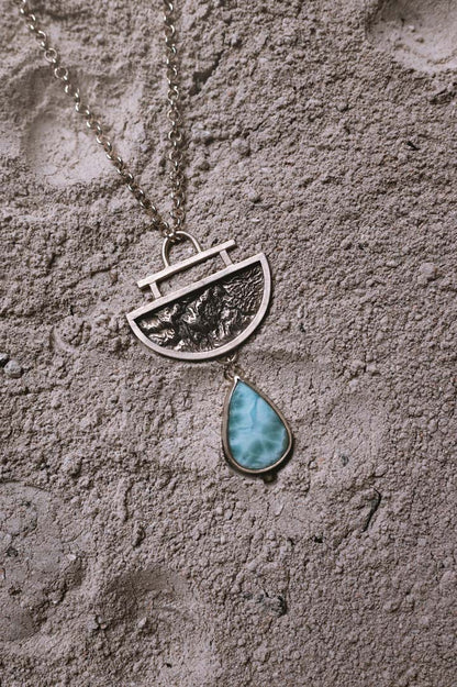 Colgante Esencia. Joya artesanal en plata