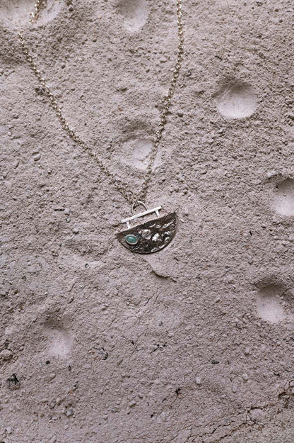 Colgante Umbra. Joya artesanal en plata
