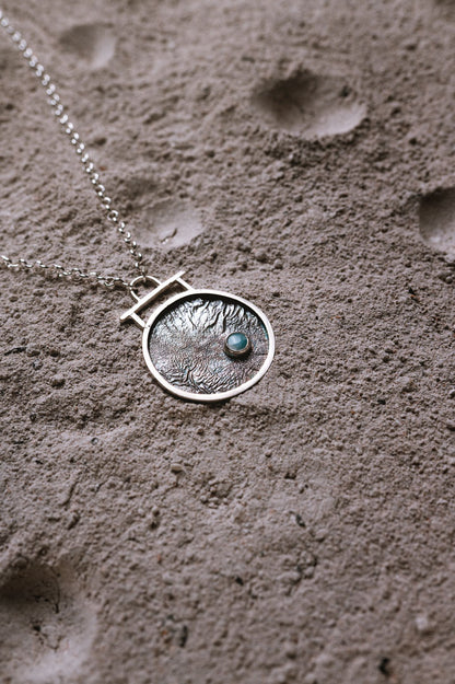 Colgante Zénit. Joya artesanal en plata