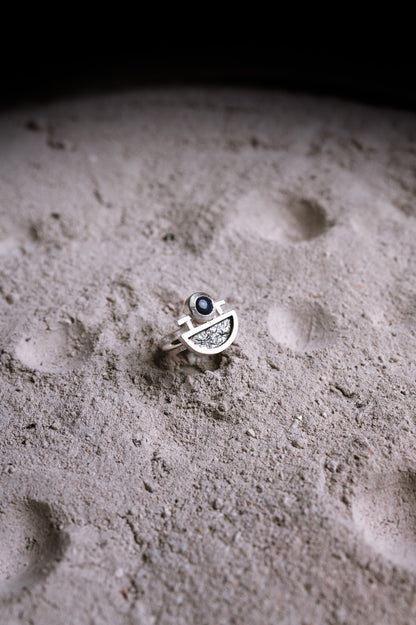 Anillo Oráculo. Joya artesanal en plata