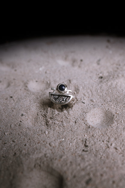 Anillo Oráculo. Joya artesanal en plata