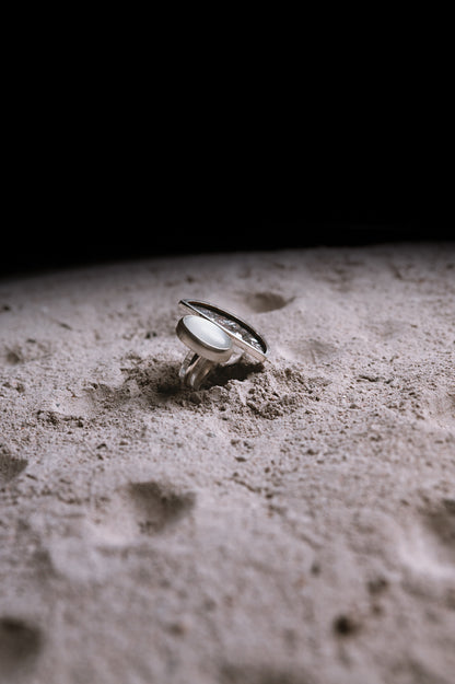Anillo Eclipse. Joya artesanal en plata
