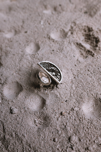 Anillo Eclipse. Joya artesanal en plata