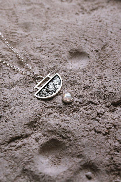 Colgante Esencia. Joya artesanal en plata