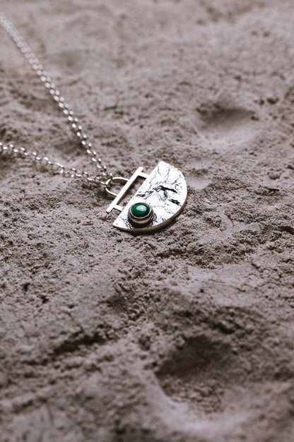 Colgante Umbra. Joya artesanal en plata