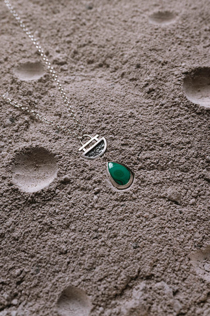 Colgante Estela. Joya artesanal en plata