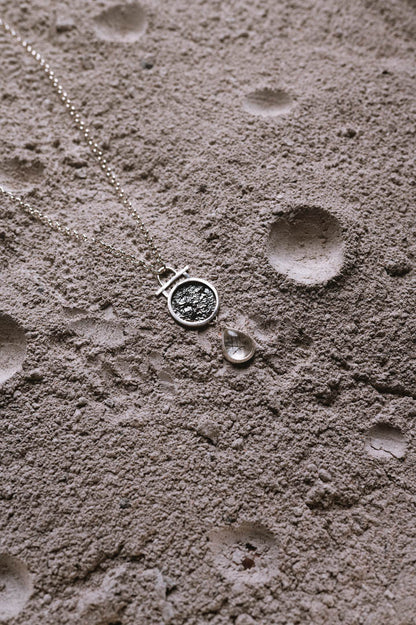 Colgante Astral. Joya artesanal en plata