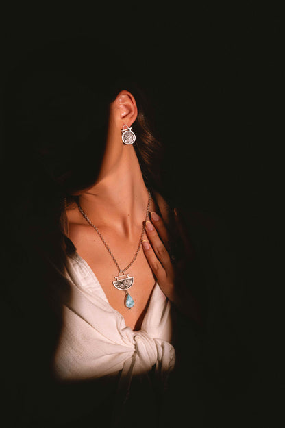Colgante Esencia. Joya artesanal en plata