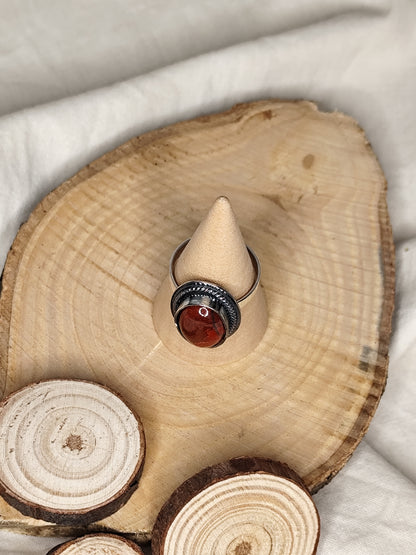 Anillo jaspe rojo. Joya artesanal en plata