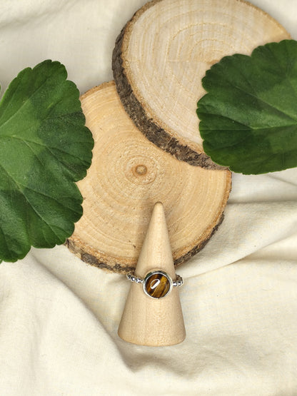 Anillo Punto con piedra grande. Joya artesanal en plata