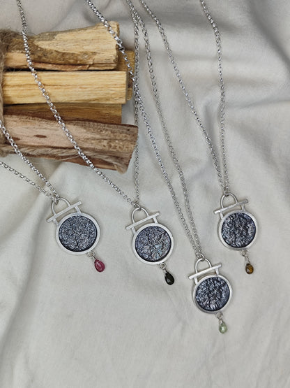 Colgante Astral Mini. Joya artesanal en plata