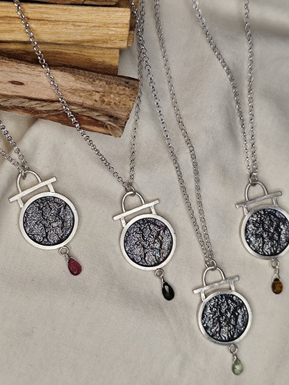 Colgante Astral Mini. Joya artesanal en plata