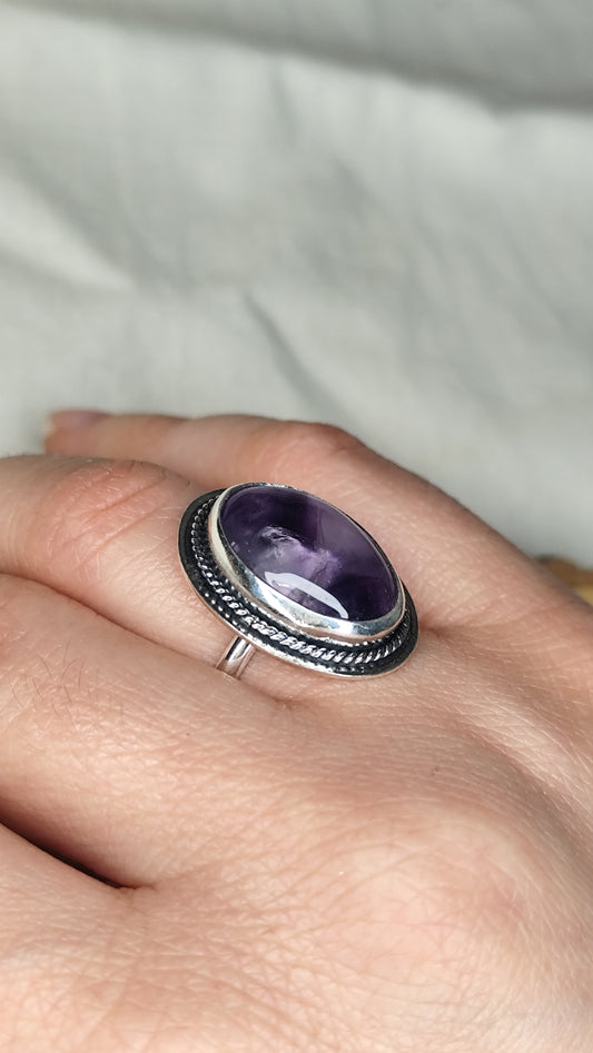 Anillo con amatista. Joya en plata